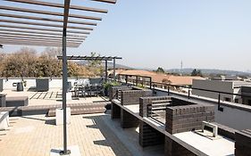 Waterkloof On Main Sassy Modern Apartment